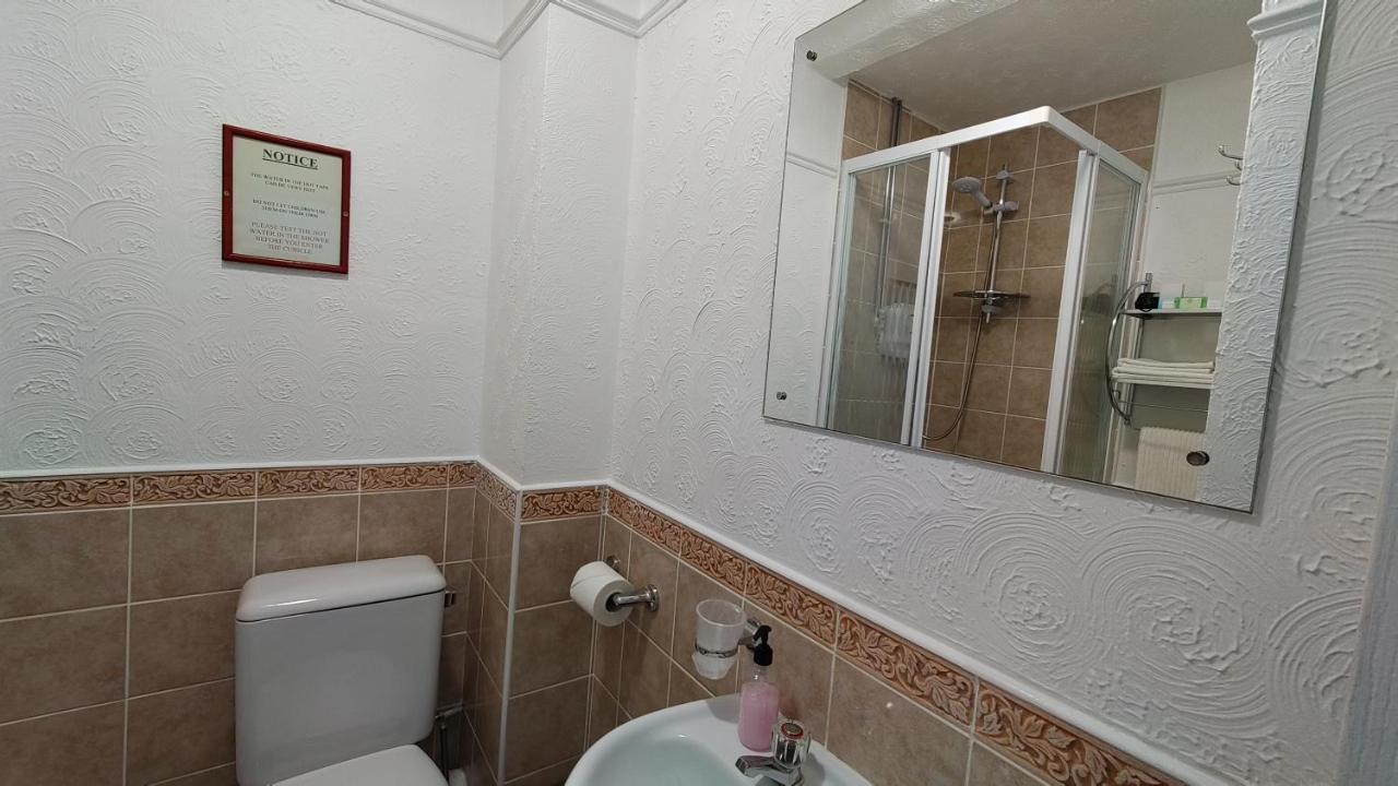 Orient B&B Holyhead Kültér fotó