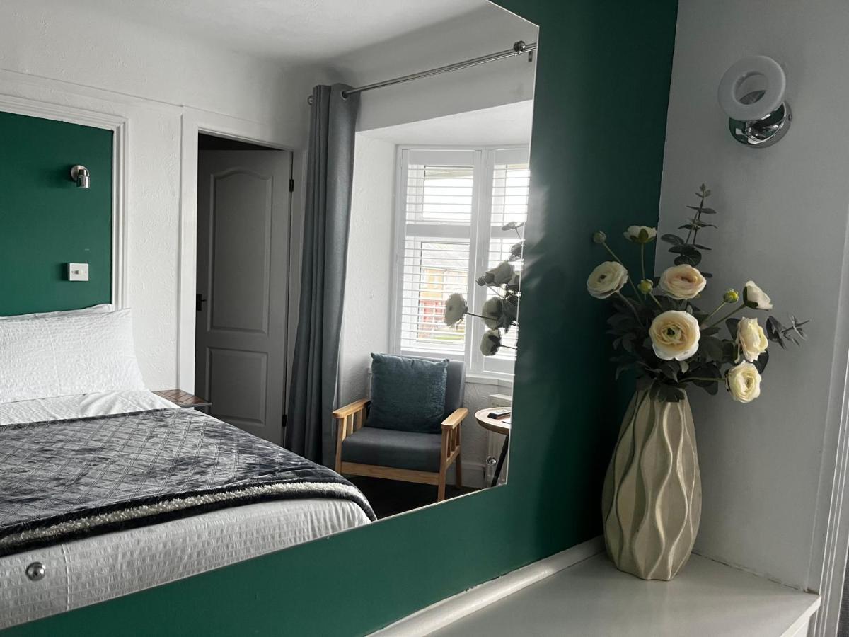 Orient B&B Holyhead Kültér fotó