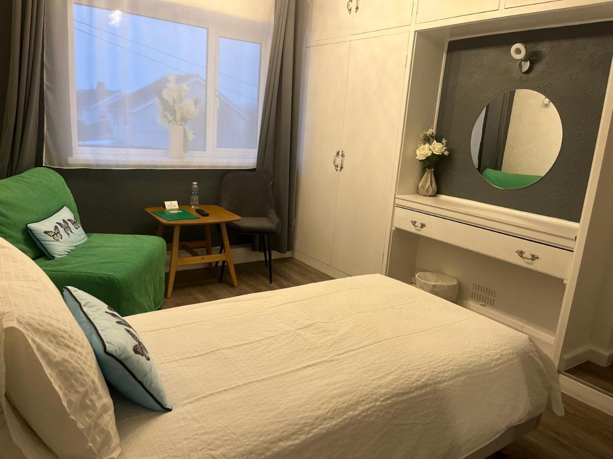 Orient B&B Holyhead Kültér fotó